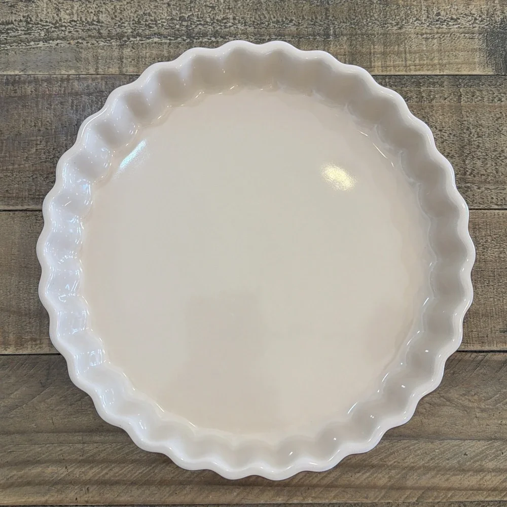Le Creuset Stoneware Fluted Flan /Pie Baking Dish 10